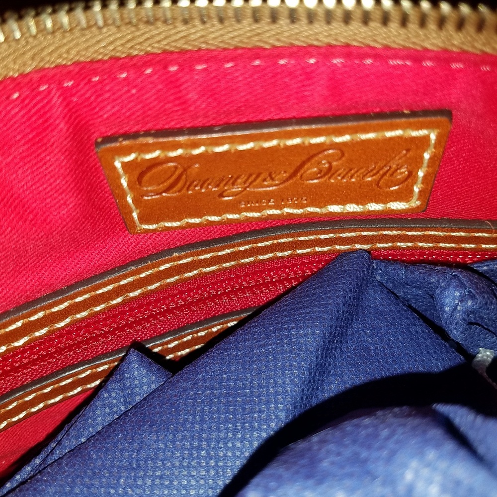 *SOLD* NWT Dooney & Bourke Large Blush Peyton Triple Zip Crossbody Purse - Picture 5 of 9